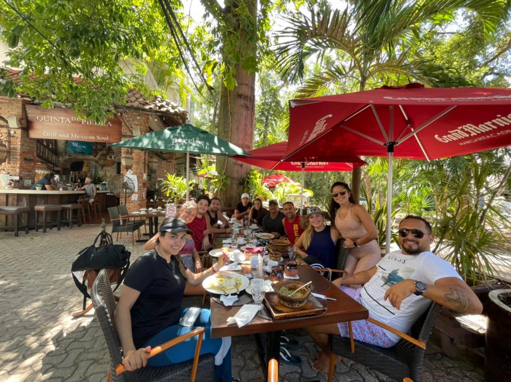 Los desayunos en la Quinta Piedra son puramente mexicanos, te recomiendo chilaquiles y frijoles charros