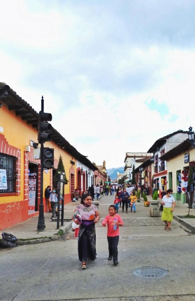 Descubrir San Cristobal de las Casas a traves del andador Eclesiastico